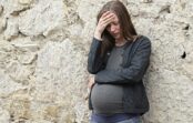 Pietiek raudāt! No sākuma pašas paliek stāvoklī 25 gadu vecumā un bez vīra un tad pinkšķ kā mazgadīgie skuķi! Pietiek raudāt! No sākuma pašas paliek stāvoklī 25 gadu vecumā un bez vīra un tad pinkšķ kā mazgadīgie skuķi!