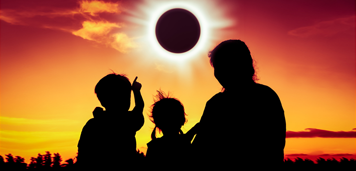 Astrologi: liktenīgais saules aptumsums 11.augustā pilnībā izmainīs cilvēku dzīves!