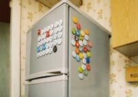 Kāpēc pie ledusskapja nedrīkst piestiprināt magnētus