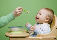 Ko bērns var un ko pat nedrīkst ēst! Pediatra padomi, diemžēl kurus daudzi vecāki neievēro
