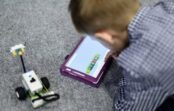 Valmierā 1.-3.klašu skolēniem iespējams apgūt robotikas nodarbības Valmierā 1.-3.klašu skolēniem iespējams apgūt robotikas nodarbības